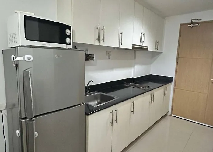 Sea Residences Affordable Staycations Apartamento *